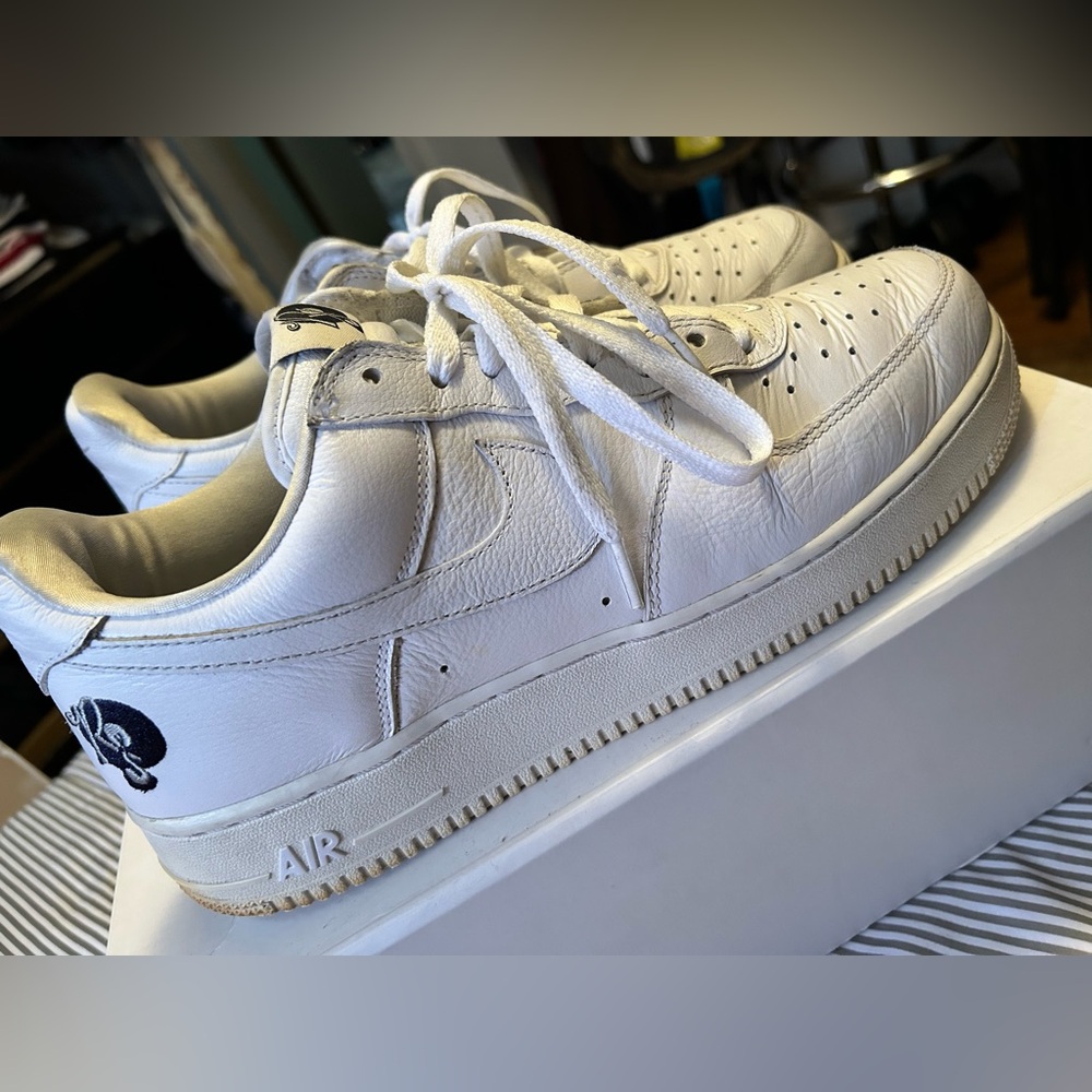 🍾 #Exclusive #NikeAirForce1 #07 ‘ #Rocafella #Size 10 1/2 #WithBox